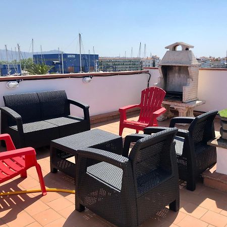 Appartement 80 M2,Port Rhodes D-2 Chambres, Terrasse Panoramique, Vue Sur Le Canal Principal D'Empuriabrava Exterior foto