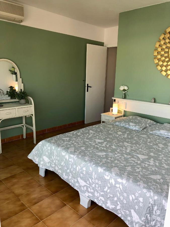 Appartement 80 M2,Port Rhodes D-2 Chambres, Terrasse Panoramique, Vue Sur Le Canal Principal D'Empuriabrava Exterior foto